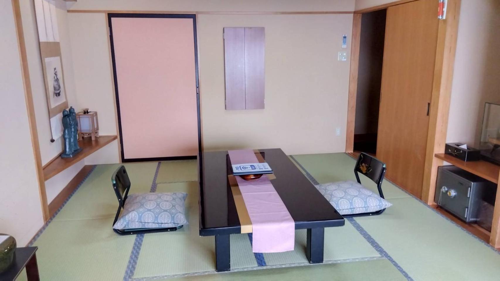 Yura Onsen Yaotome Hotell Tsuruoka Exteriör bild